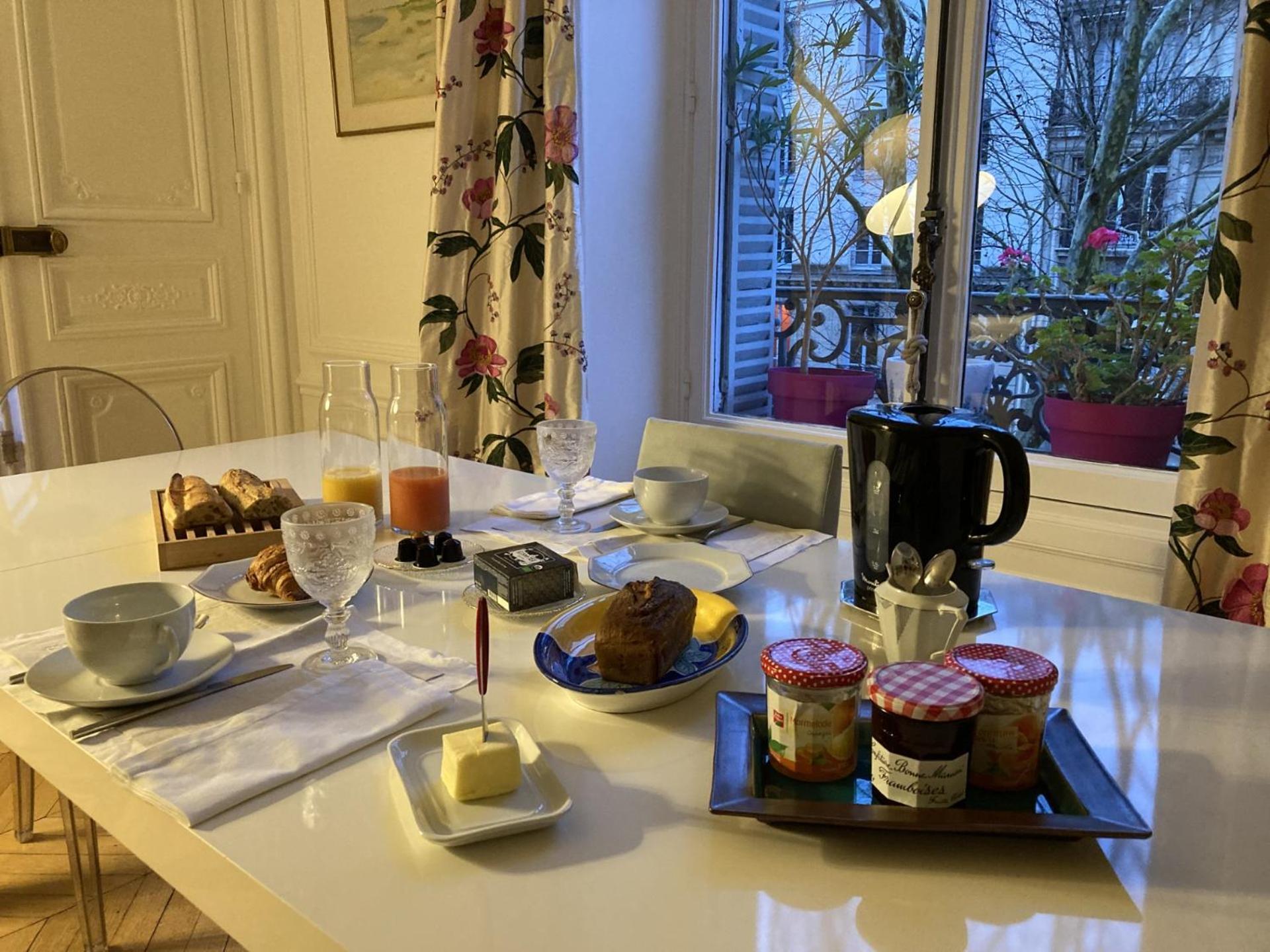 Bed & Breakfast Parc Monceau 4*