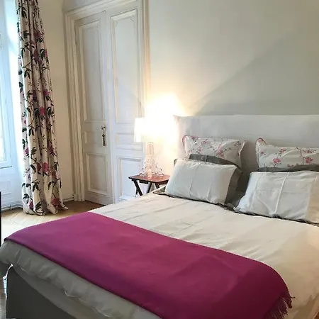 Bed & Breakfast Parc Monceau Parigi
