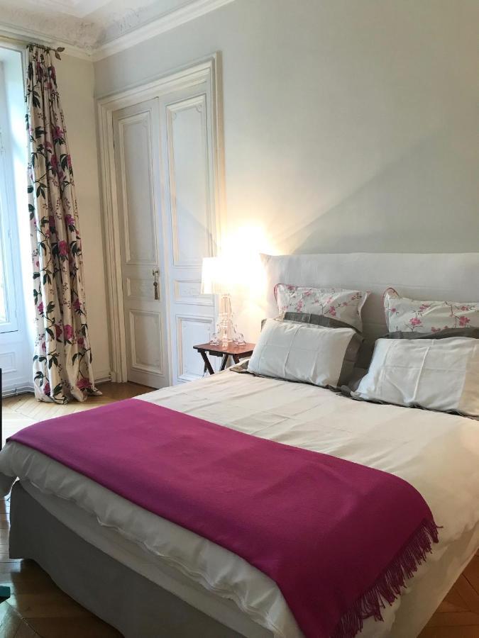 Bed & Breakfast Parc Monceau Parigi